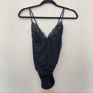 Vintage Victoria’s Secret crown label black lace & full coverage bottom sz.M